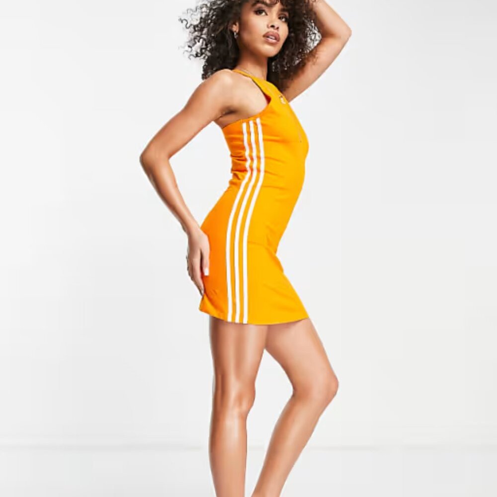 NEW  ADIDAS top dress. 292V